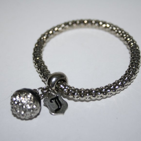 Beautiful silver J charm bracelet 7.5" - Picture 1 of 4